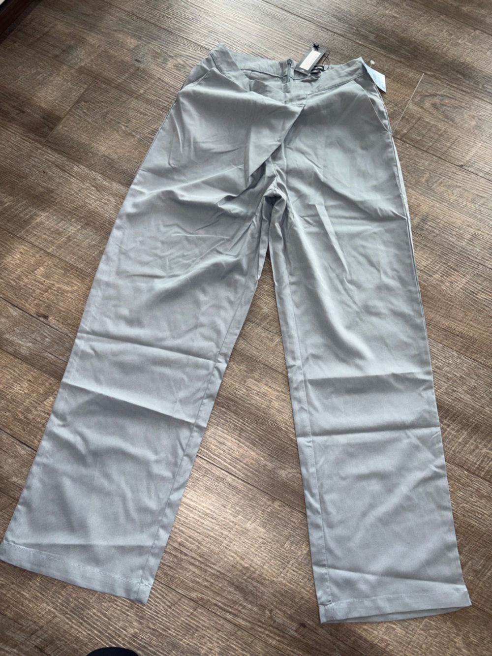 Straight-Leg Dress Pants in Light Gray